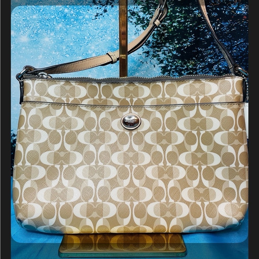 Coach Beige and White “Peyton Dream” Signature Shoulder Bag EUC